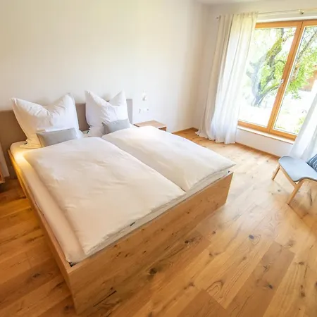 Апартаменты Neusach64